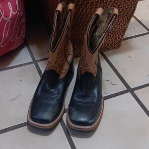 Kids Smoky Mountain Cowboy Boots, Size 2 - Good Condition